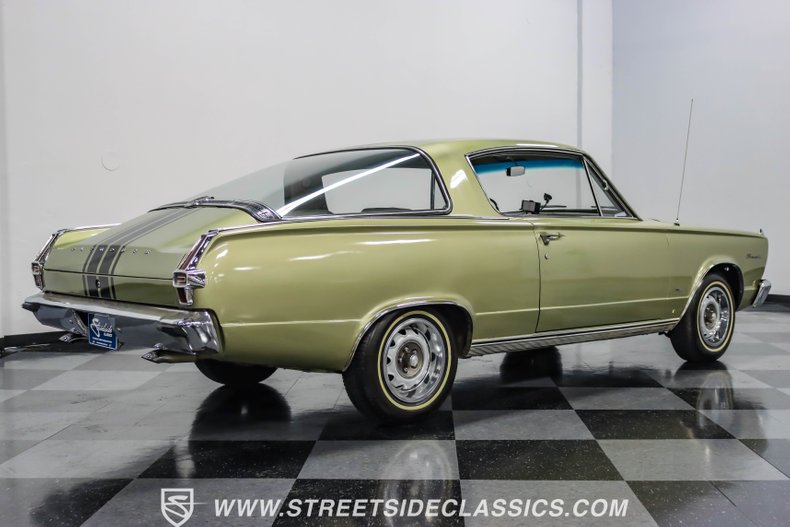 Unknown-Barracuda-1966-Citron-Gold-Metallic-Green-16