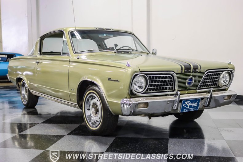 Unknown-Barracuda-1966-Citron-Gold-Metallic-Green-18