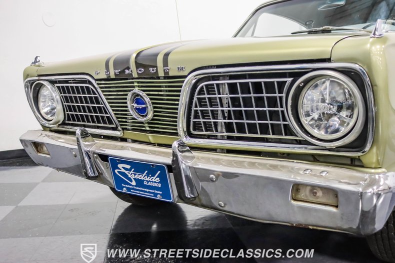 Unknown-Barracuda-1966-Citron-Gold-Metallic-Green-21