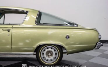Unknown-Barracuda-1966-Citron-Gold-Metallic-Green-26