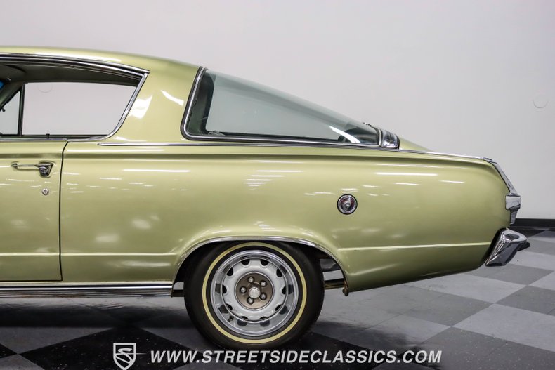 Unknown-Barracuda-1966-Citron-Gold-Metallic-Green-26