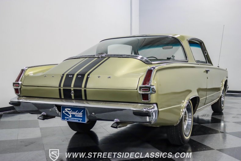 Unknown-Barracuda-1966-Citron-Gold-Metallic-Green-27