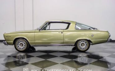 Unknown-Barracuda-1966-Citron-Gold-Metallic-Green-3