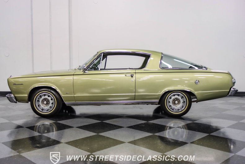 Unknown-Barracuda-1966-Citron-Gold-Metallic-Green-3