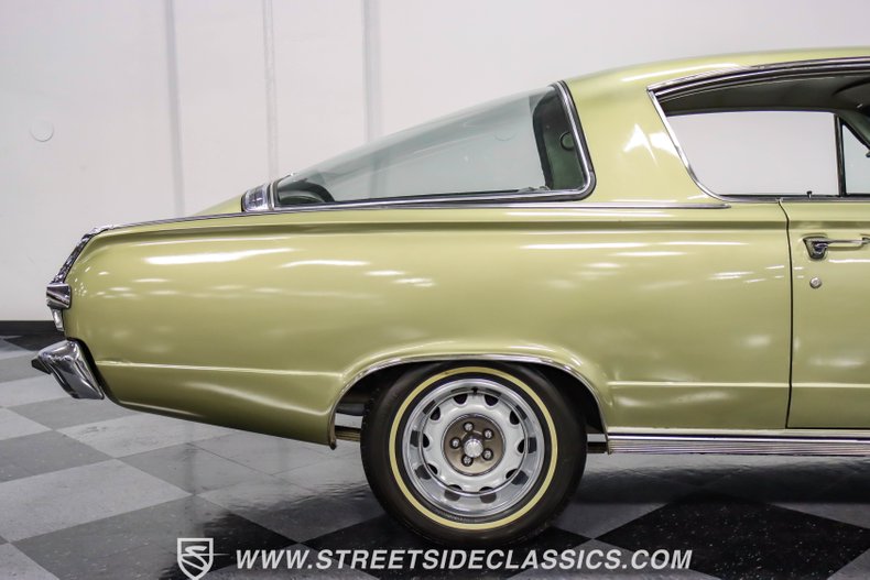 Unknown-Barracuda-1966-Citron-Gold-Metallic-Green-31