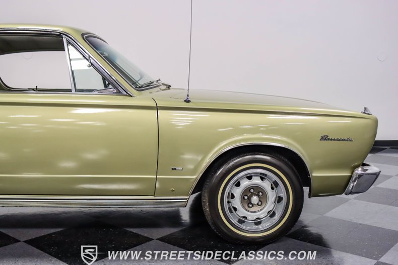 Unknown-Barracuda-1966-Citron-Gold-Metallic-Green-32
