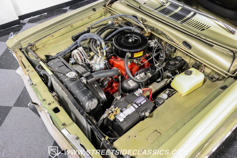 Unknown-Barracuda-1966-Citron-Gold-Metallic-Green-34