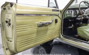 Unknown-Barracuda-1966-Citron-Gold-Metallic-Green-38