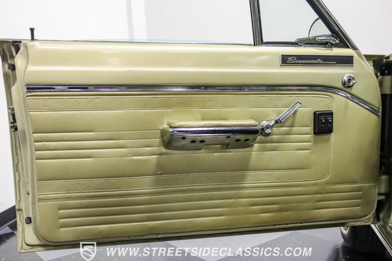 Unknown-Barracuda-1966-Citron-Gold-Metallic-Green-39
