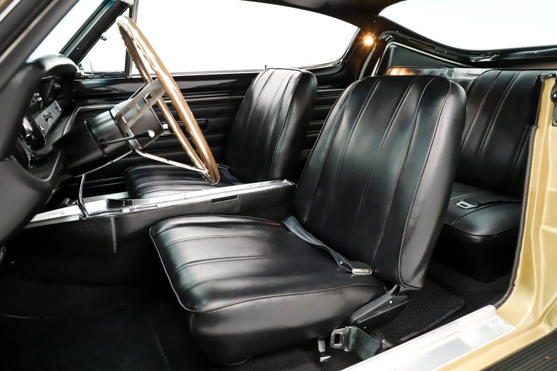 Unknown-Barracuda-1968-Ember-Gold-Black-1