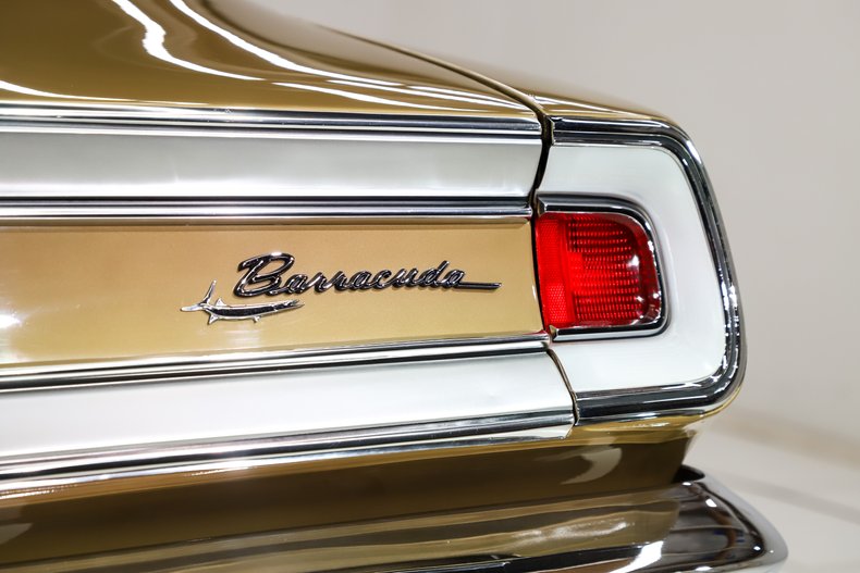 Unknown-Barracuda-1968-Ember-Gold-Black-11