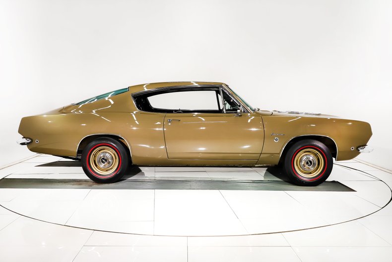 Unknown-Barracuda-1968-Ember-Gold-Black-16