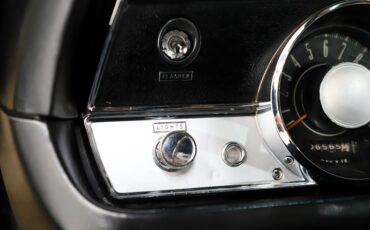 Unknown-Barracuda-1968-Ember-Gold-Black-22