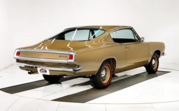 Unknown-Barracuda-1968-Ember-Gold-Black-26