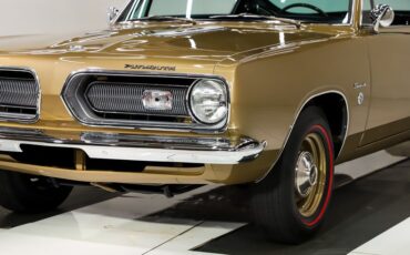 Unknown-Barracuda-1968-Ember-Gold-Black-30
