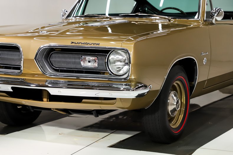 Unknown-Barracuda-1968-Ember-Gold-Black-30