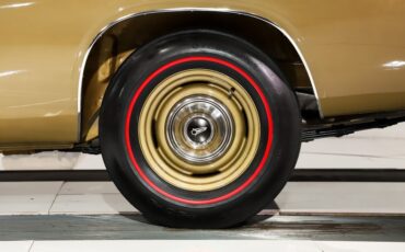 Unknown-Barracuda-1968-Ember-Gold-Black-33