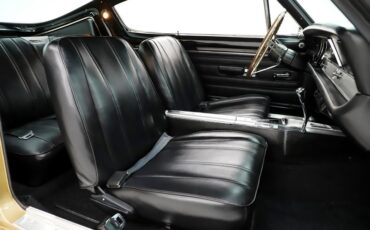 Unknown-Barracuda-1968-Ember-Gold-Black-35