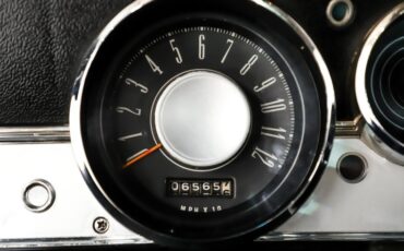 Unknown-Barracuda-1968-Ember-Gold-Black-4