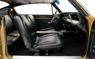 Unknown-Barracuda-1968-Ember-Gold-Black-40