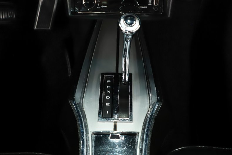 Unknown-Barracuda-1968-Ember-Gold-Black-5