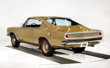 Unknown-Barracuda-1968-Ember-Gold-Black-7