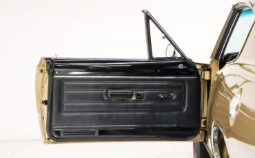 Unknown-Barracuda-1968-Ember-Gold-Black-8