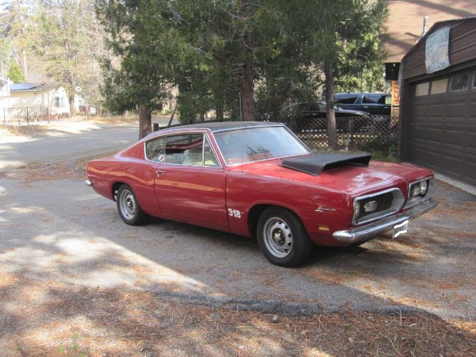 Unknown-Barracuda-1969-Red-White-11
