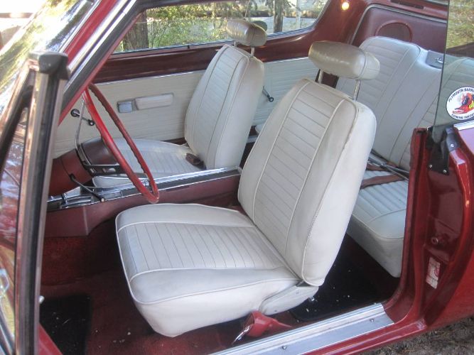 Unknown-Barracuda-1969-Red-White-12