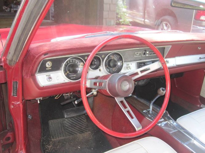 Unknown-Barracuda-1969-Red-White-21