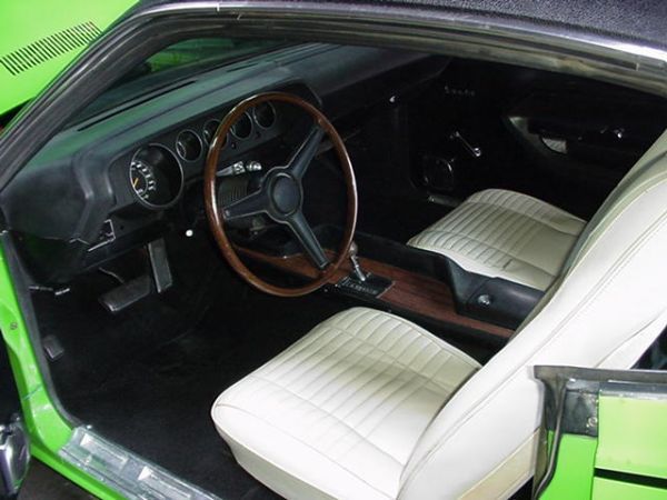 Unknown-Barracuda-1970-Green-White-3
