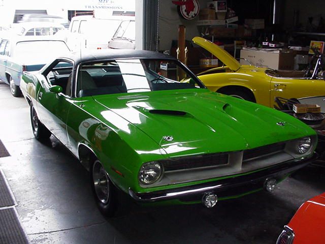 Unknown-Barracuda-1970-Green-White-8