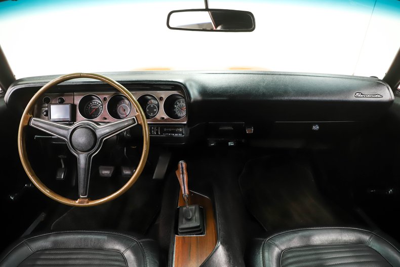 Unknown-Barracuda-1970-Hemi-Orange-Black-23