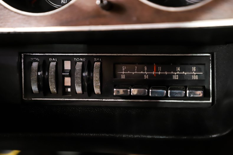 Unknown-Barracuda-1970-Hemi-Orange-Black-24