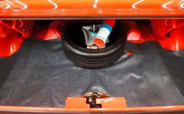 Unknown-Barracuda-1970-Hemi-Orange-Black-45