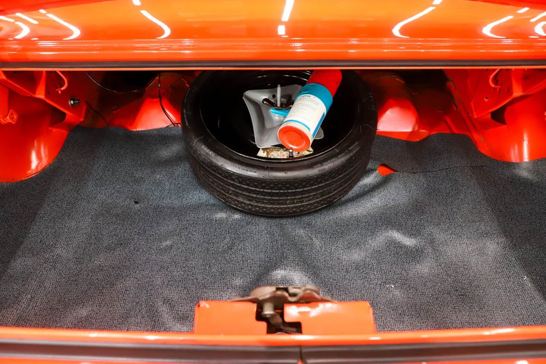 Unknown-Barracuda-1970-Hemi-Orange-Black-45