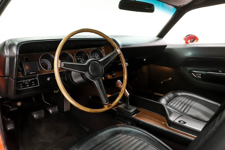 Unknown-Barracuda-1970-Hemi-Orange-Black