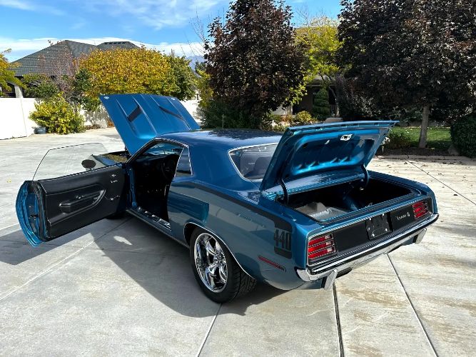 Unknown-Barracuda-1970-Sassy-Grass-Green-Black-Leather-13