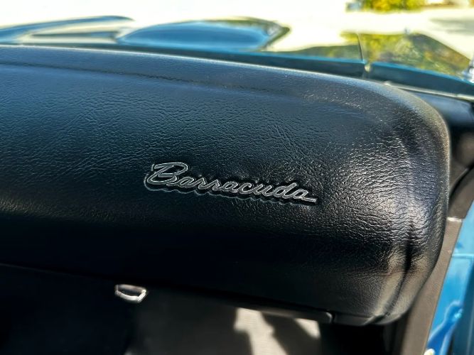 Unknown-Barracuda-1970-Sassy-Grass-Green-Black-Leather-34