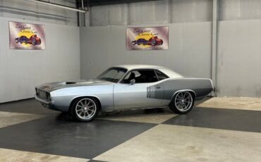 Unknown-Barracuda-1972-Silver-Black-1