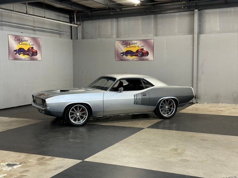 Unknown-Barracuda-1972-Silver-Black-1