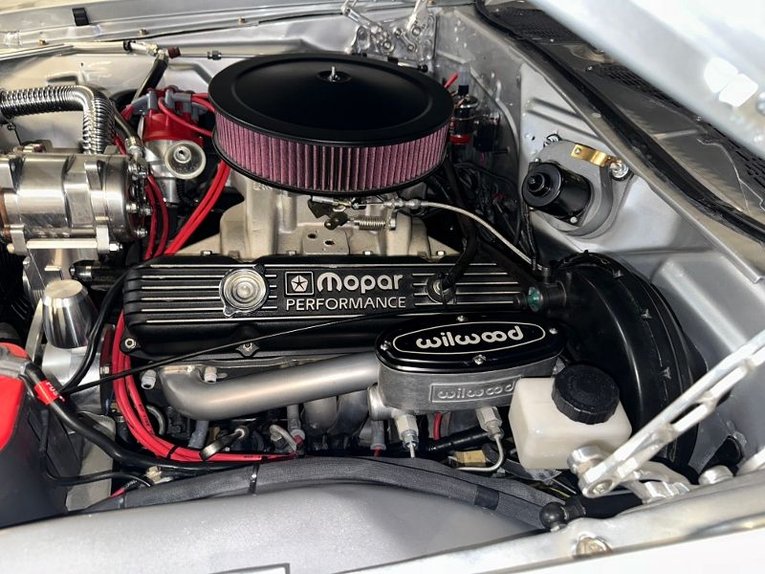 Unknown-Barracuda-1972-Silver-Black-23