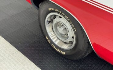 Unknown-Barracuda-1973-Rallye-Red-White-11