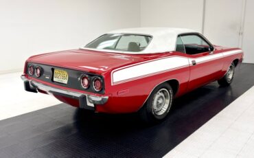 Unknown-Barracuda-1973-Rallye-Red-White-5