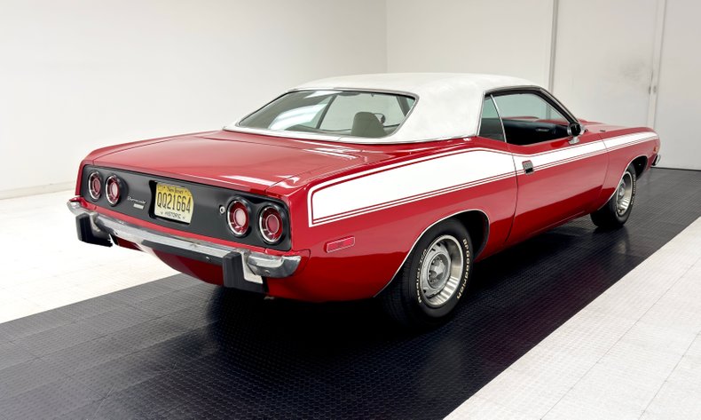 Unknown-Barracuda-1973-Rallye-Red-White-5