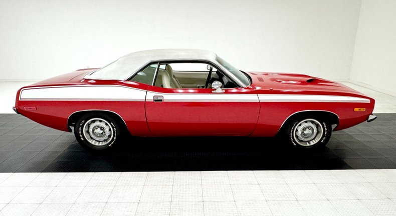 Unknown-Barracuda-1973-Rallye-Red-White-6