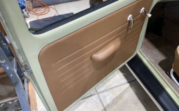 Unknown-Beetle-1959-Green-Leather-10