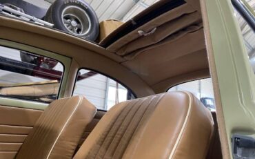 Unknown-Beetle-1959-Green-Leather-2