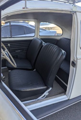 Unknown-Beetle-1961-White