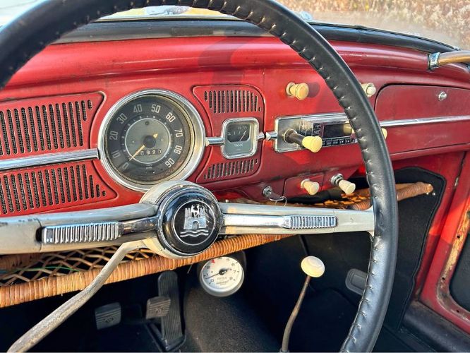 Unknown-Beetle-1963-Red-off-White-2